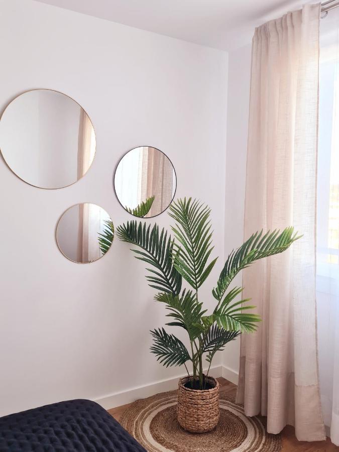 Apartamento Nicores Bidasoa イルン エクステリア 写真